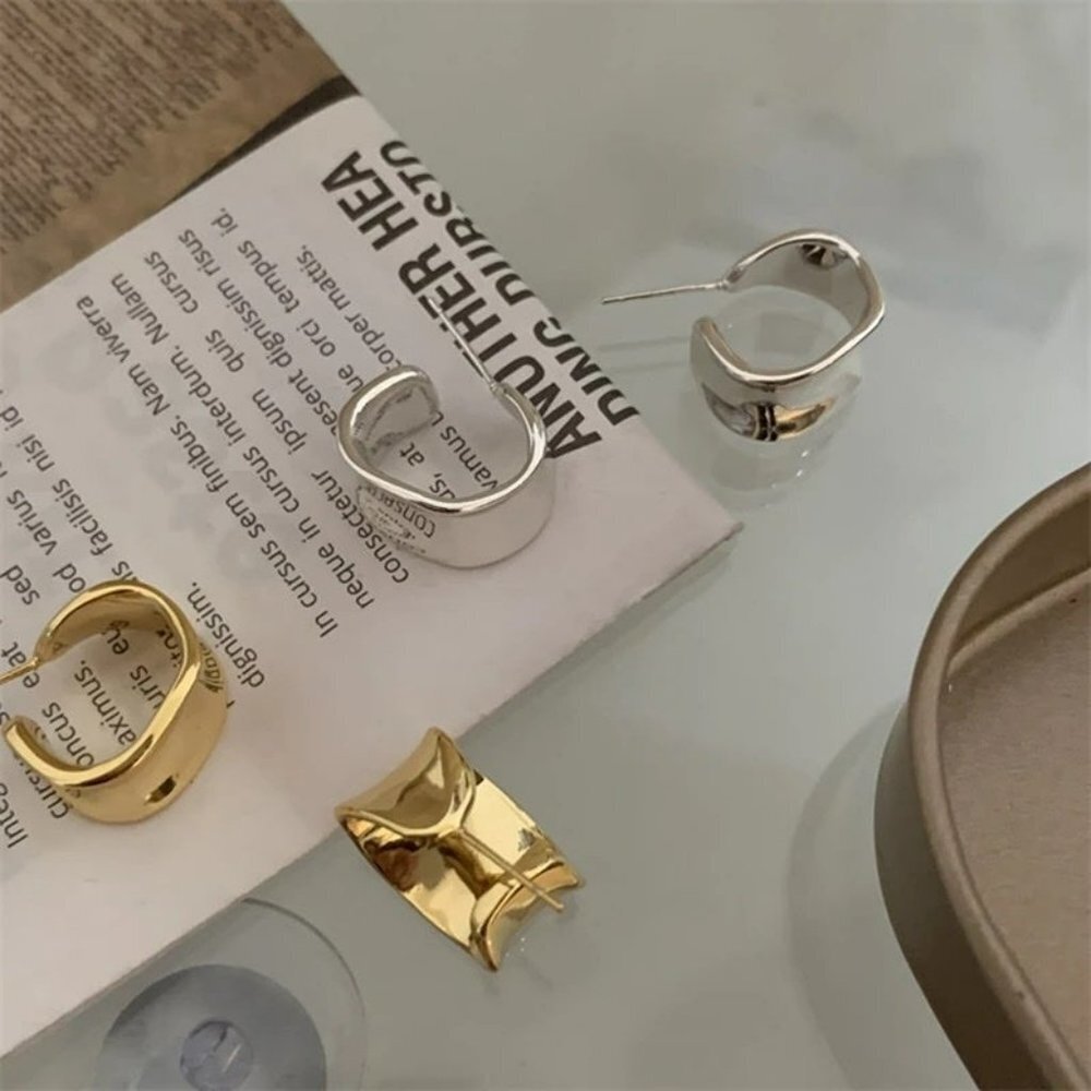 Irregular Metal Circle Hoop Earrings For Women - Picture 5 of 7